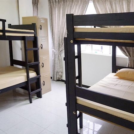 White Rose Hostel Канді Екстер'єр фото