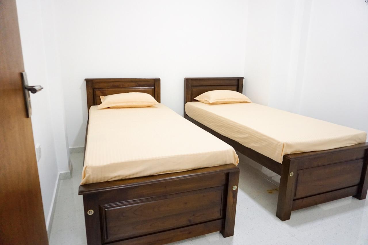White Rose Hostel Канді Екстер'єр фото