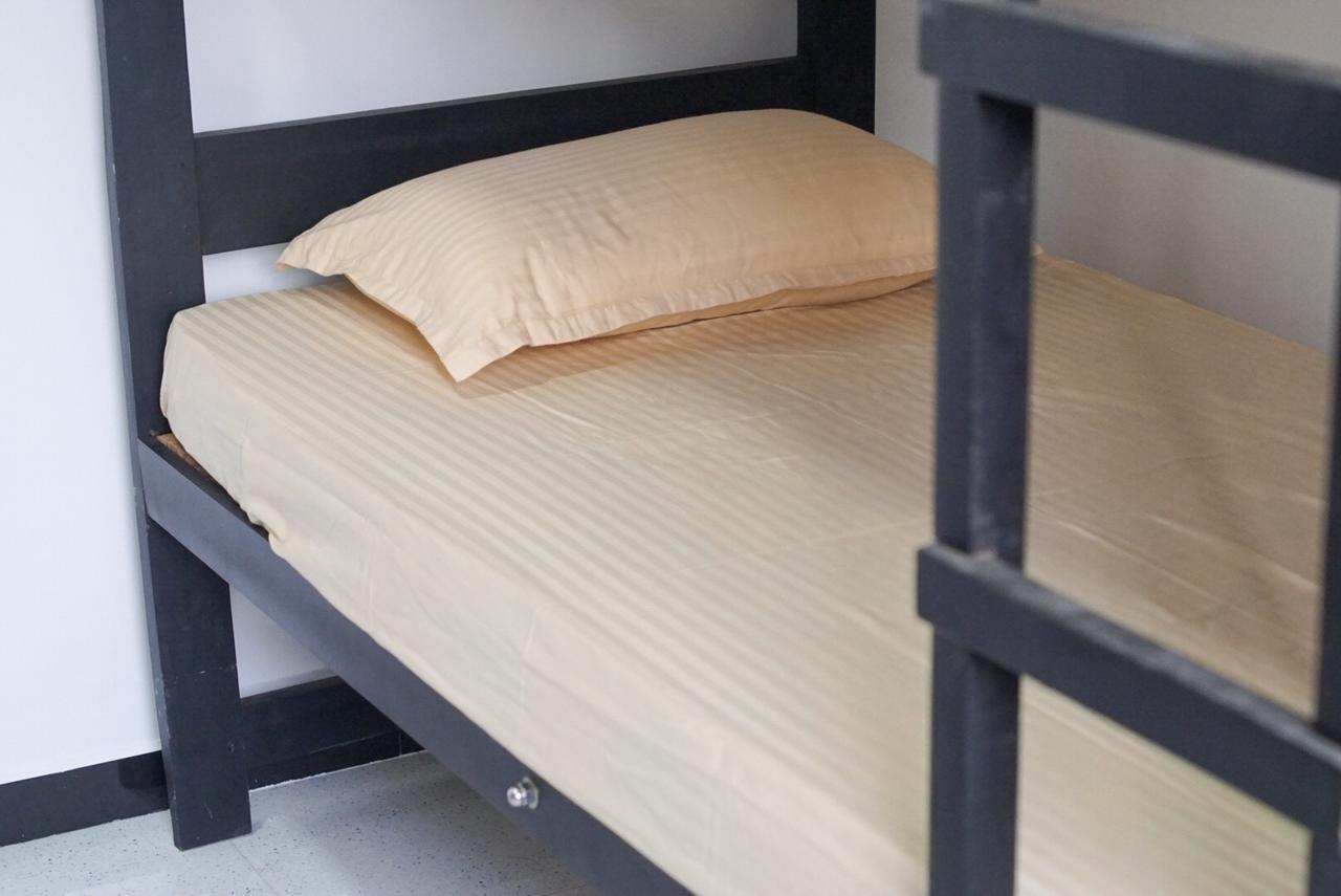 White Rose Hostel Канді Екстер'єр фото